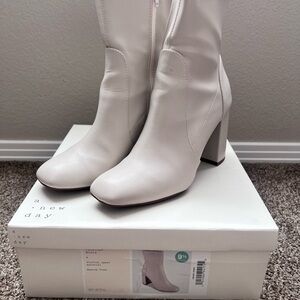 A New Day Women's Cream Heeled Boots